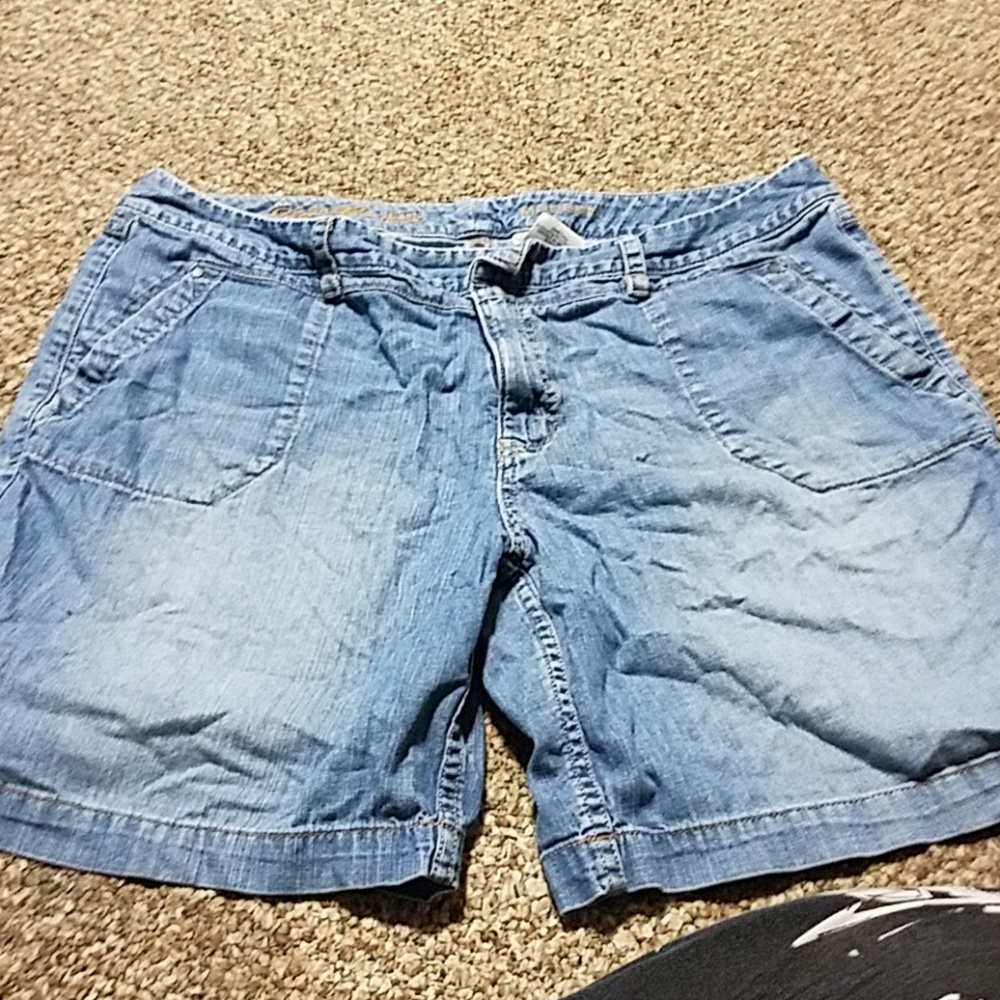 Eddie Bauer jean shorts women's size 16